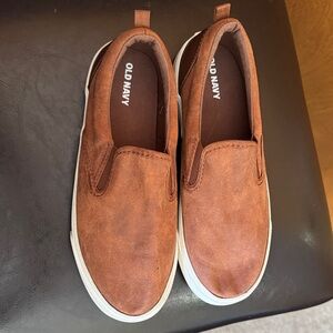 Old Navy Chestnut Slip-On Sneakers